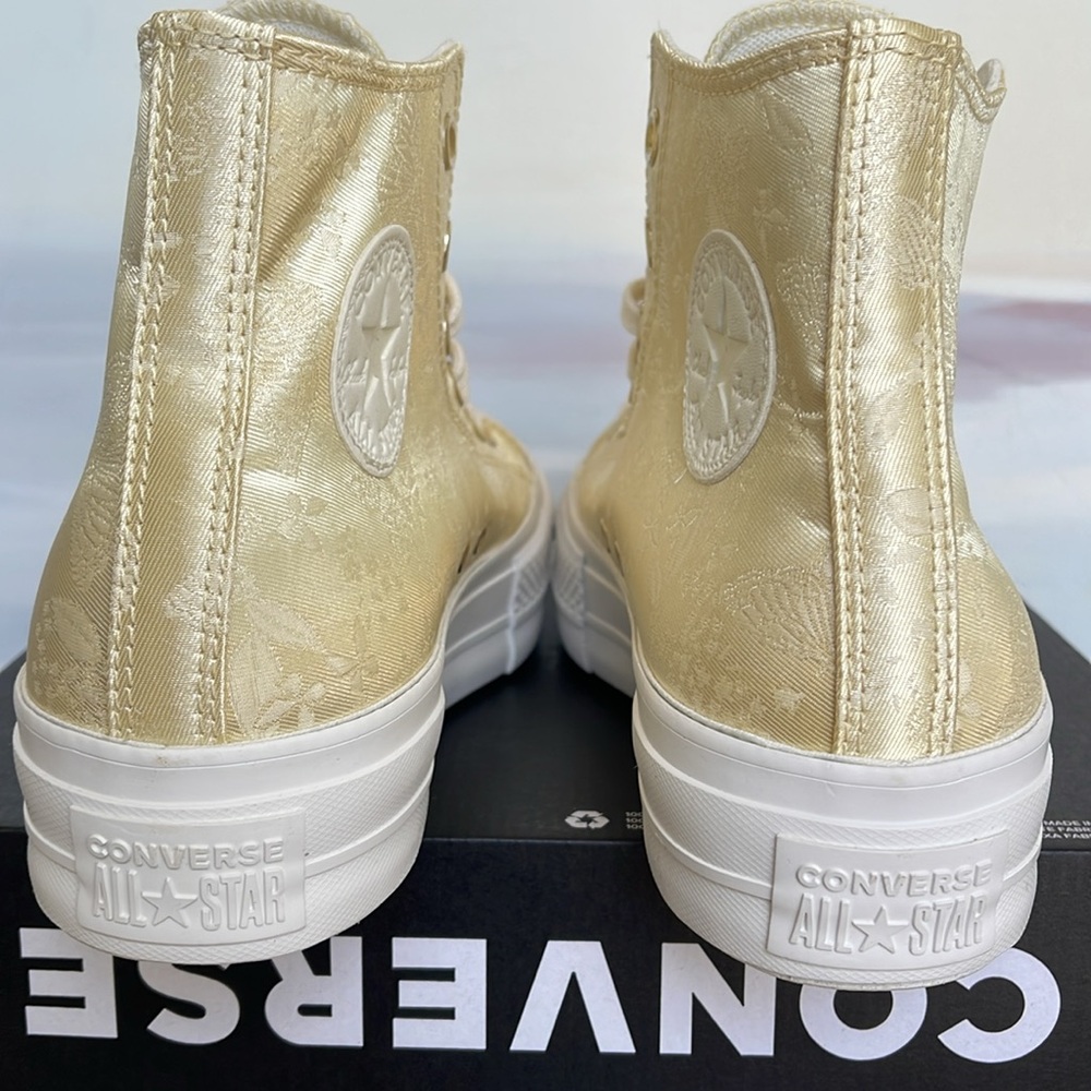Converse WMNS CTAS A06829C
CTAS LIFT HI
LEMON DROP/VINTAGE WHITE/EGRET
Platforms - Picture 14 of 16
